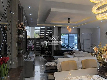 SOBRADO ALTO PADR�O 100% MOBILIDADO - FRANCISCO BELTR�O